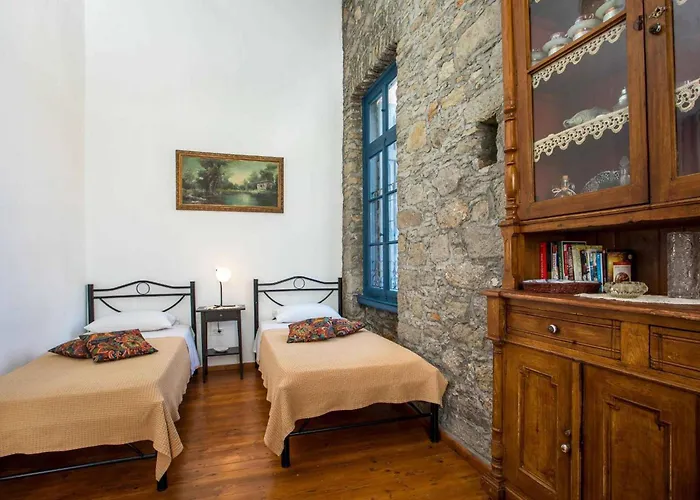 Myrsini's House بيت للعطل *