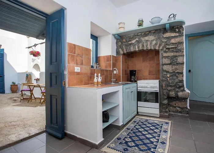 Myrsini's House * سيمي