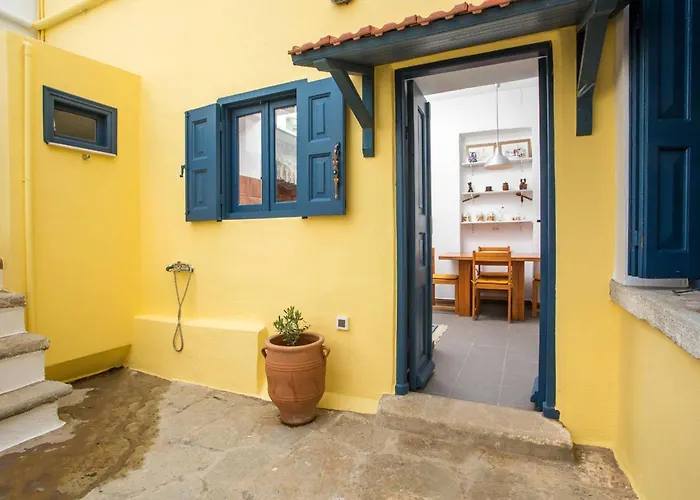 Myrsini's House بيت للعطل *