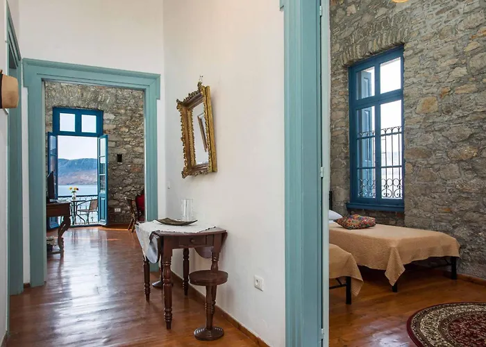 بيت للعطل Myrsini's House سيمي