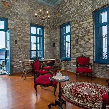 Myrsini's House Ferienhaus *