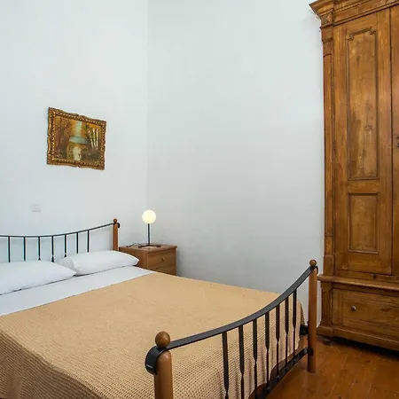 Myrsini's House Ferienhaus *